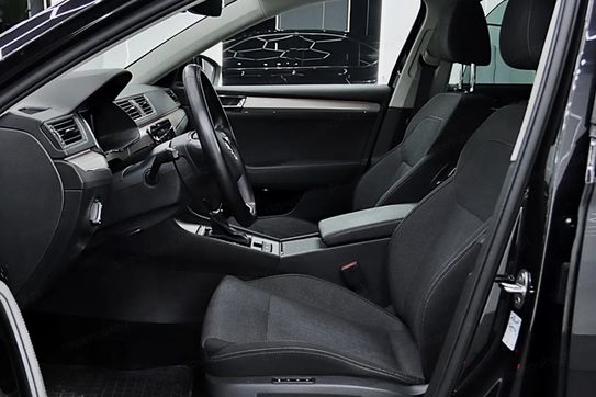 Skoda Superb 2.0 TDI SCR Style DSG