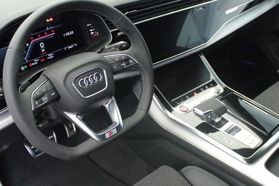 Audi Q8 SQ8 TFSI quattro