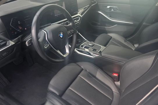 BMW Seria 3 318i