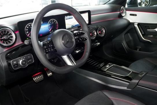 Mercedes CLA 250 4-Matic AMG Line Shooting Brake