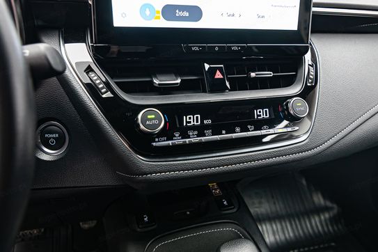 Toyota Corolla 1.8 Hybrid Style