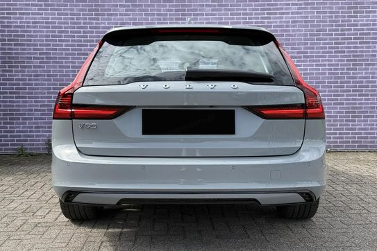 Volvo V90 T6 AWD Plug-In Hybrid Ultra Dark