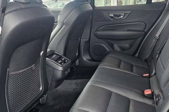 Volvo V60 T6 AWD Plug-In Hybrid Plus Dark