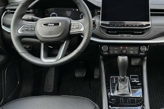 Jeep Compass Altitude 1.5 T4 Turbo MHEV DCT7