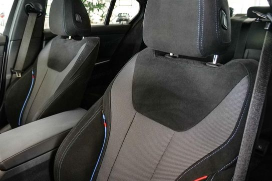 BMW Seria 3 330i xDrive M Sport