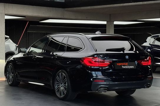 BMW Seria 5 530i xDrive M Sport sport