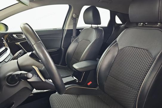 Kia Ceed 1.5 T-GDI Business Line DCT