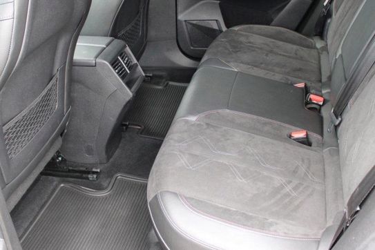 DS DS7 Crossback Performance Line