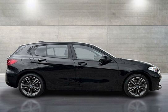 BMW Seria 1 120i Sport Line aut