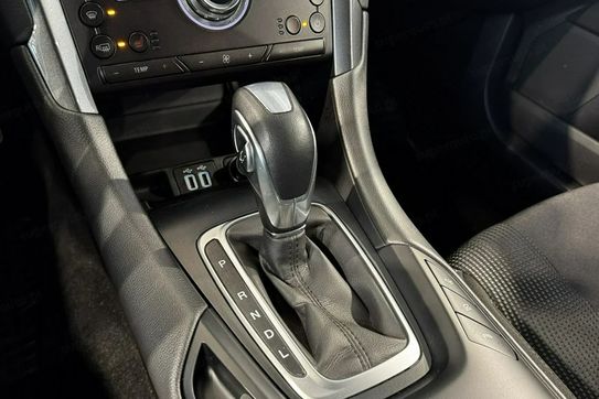 Ford Mondeo 2.0 Hybrid Titanium