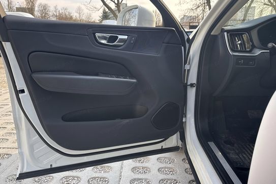 Volvo XC60 B4 B Momentum