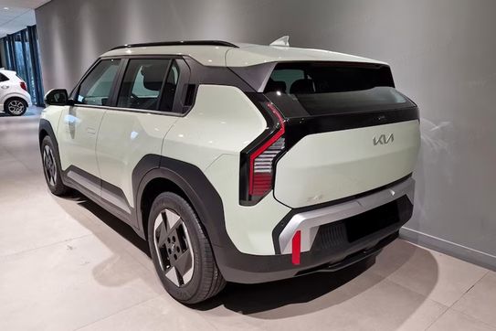 Kia EV3 81.4kWh Earth