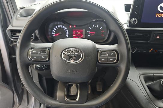 Toyota ProAce long Active
