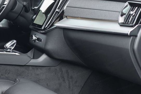 Volvo XC90 B5 AWD Ultra Black Edition