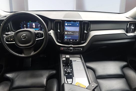 Volvo XC60 B4 B Plus Dark