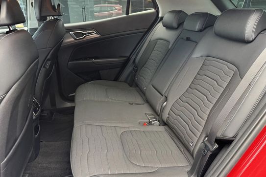 Kia Sportage 1.6 T-GDI HEV Business Line 4WD