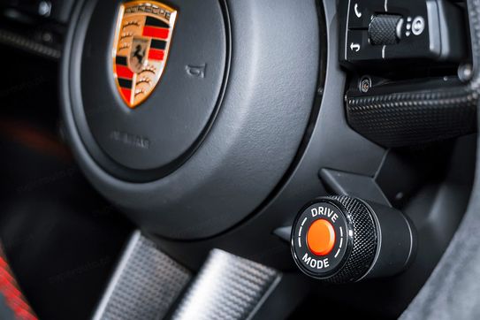 Porsche 911 Carrera 4 GTS