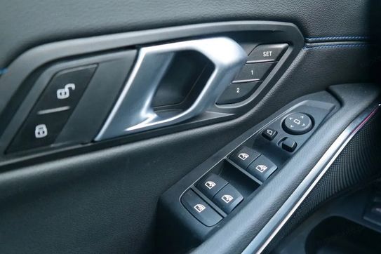 BMW Seria 3 318i M Sport aut