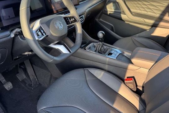 MG HS 1.5 T-GDI Exclusive