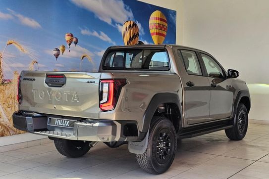 Toyota HiLux mHEV Double Cab Active 4x4 aut
