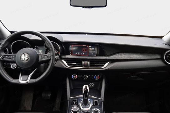 Alfa Romeo Stelvio 2.0 Turbo Business Q4 aut