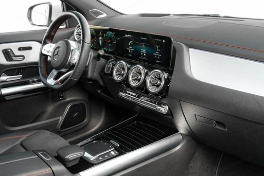 Mercedes EQA 250 66.5kWh AMG Line
