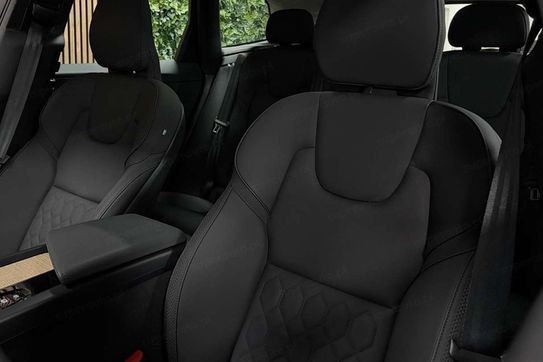 Volvo XC60 B5 AWD Plus Dark