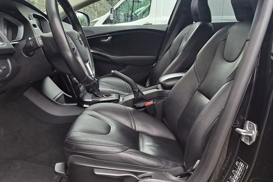 Volvo V40 D3 Drive-E Momentum aut