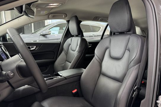 Volvo V60 T6 AWD Plug-In Hybrid Core aut