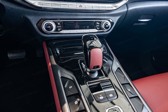 Bestune T77 1.5T Business + DCT