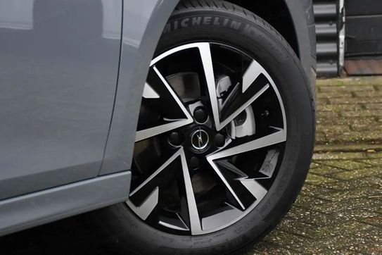 Opel Corsa GS  1.2 T mHEV eDCT