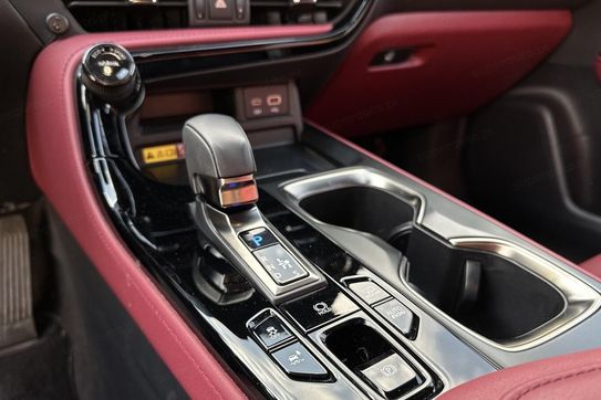 Lexus NX 450h+ AWD