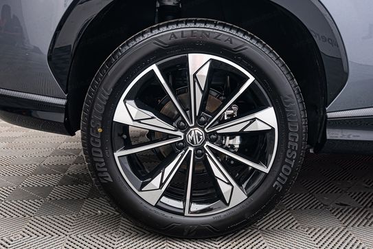 MG HS 1.5T HEV+ Exclusive aut