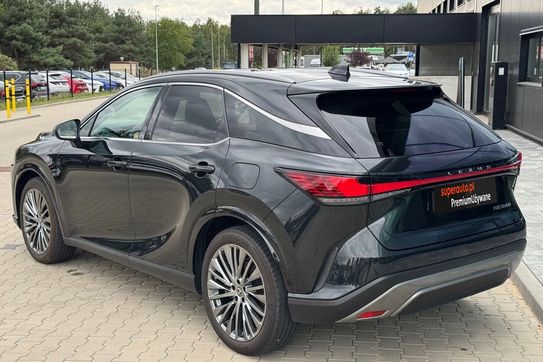 Lexus RX 350h Omotenashi