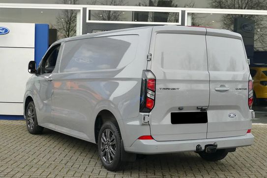 Ford Transit Custom 320 L2H1 Limited