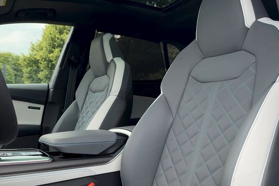 Audi Q8 SQ8 TFSI quattro