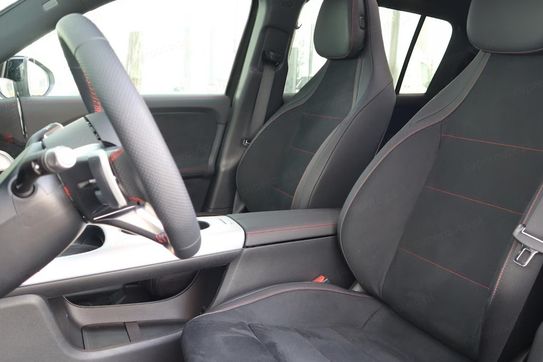 Mercedes GLB 220 4-Matic AMG Line