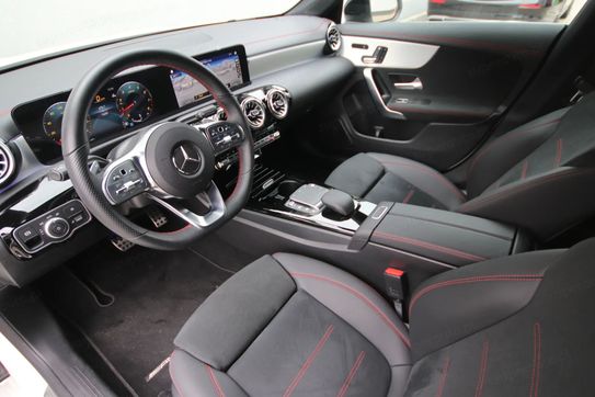 Mercedes CLA 200  AMG Line 7G-DCT