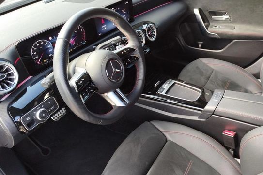 Mercedes CLA 200 AMG Line