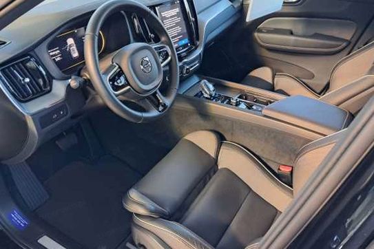 Volvo XC60 T6 Plug-In Hybrid AWD Ultra Black Edition