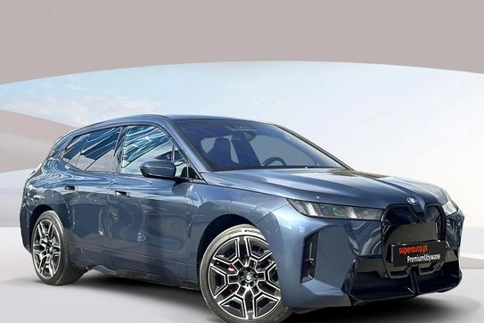 BMW iX xDrive45 100.6kWh