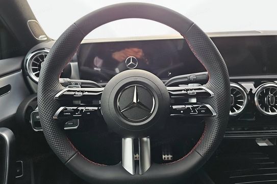 Mercedes Klasa A 250 e PHEV AMG Line 8G-DCT