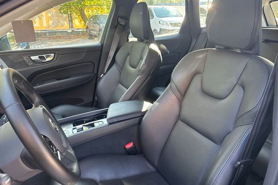 Volvo XC60 B4 D AWD Plus Bright