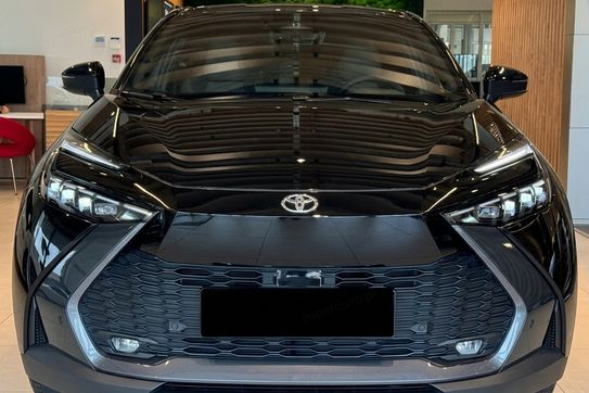 Toyota C-HR Style 2.0 Hybrid Dynamic Force Plug-in