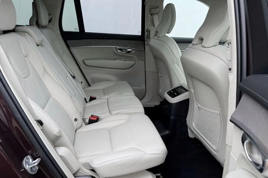 Volvo XC90 T8 AWD Plug-In Hybrid Ultimate Bright 7os aut