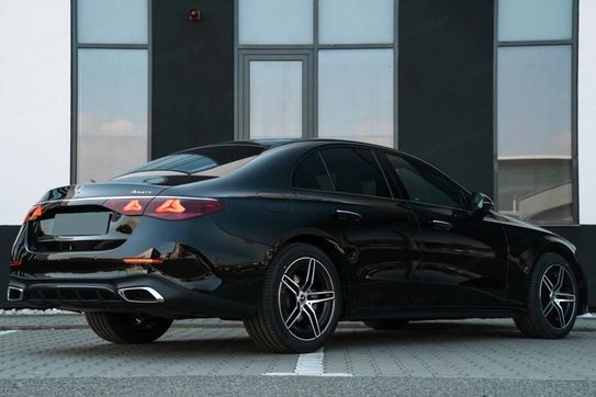 Mercedes Klasa E 200 4-Matic AMG