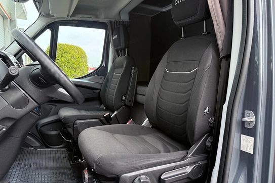 Iveco Daily 70C18 3.0 180KM