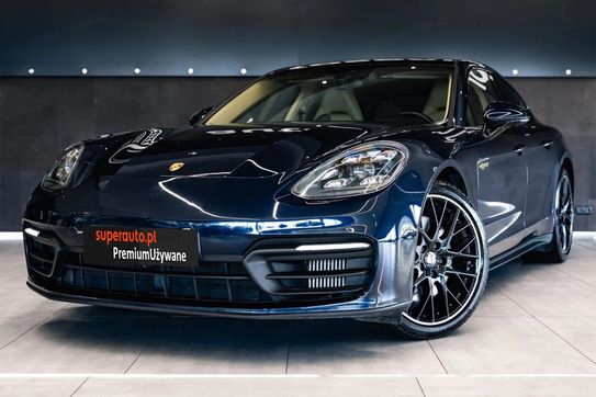 Porsche Panamera 4 E-Hybrid Platinum Edition