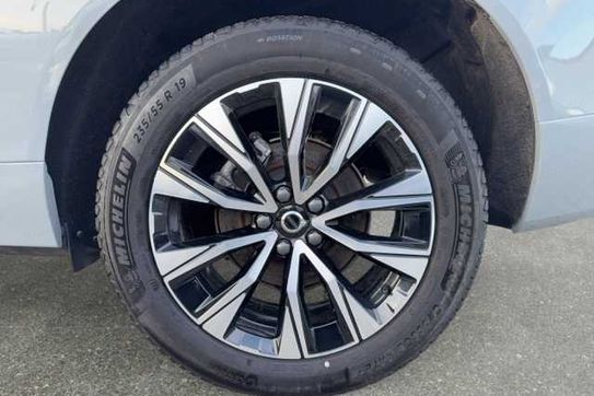 Volvo XC60 B5 B AWD Plus Dark aut