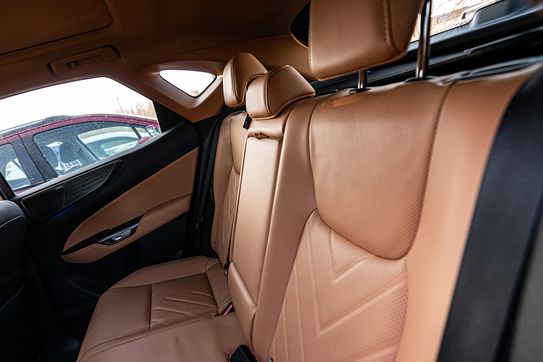 Lexus NX 450h+ Omotenashi 2.5 Hybrid Plug-in AWD